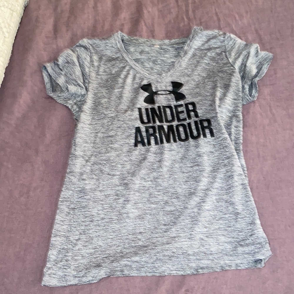 Grey Under armor workout top